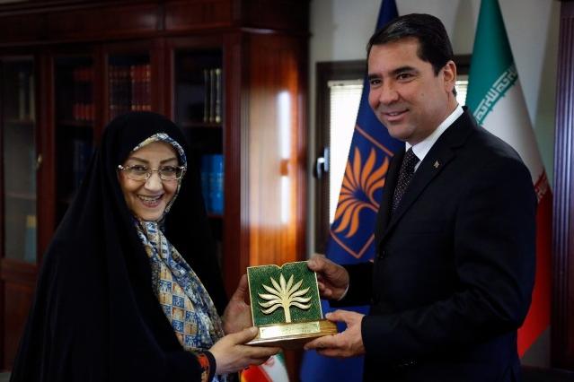 وزیر فرهنگ ترکمنستان: کتابخانه ملی ایران غنی‌ترین کتابخانه‌ دنیاست