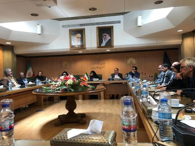 دیدار ریاست سازمان اسناد و کتابخانه ملی ایران با اعضای هیئت علمی