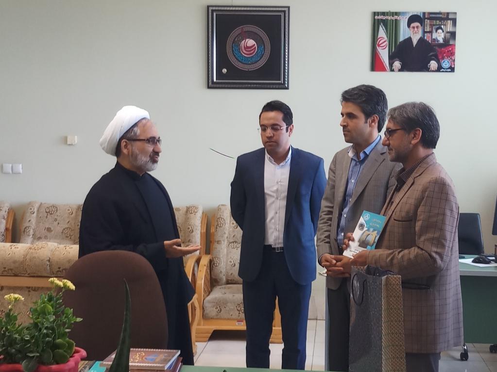 جلسه مدیریت قم با ریاست پردیس فارابی دانشگاه تهران در قم