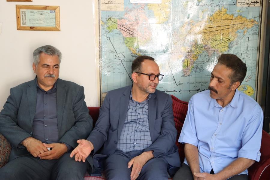 مدیر سازمان اسناد و کتابخانه ی ملی استان یزد در اولین دیدار سال جدید خود از مجموعه ی مردم شناسی ذبیح الله دهشیری بازدید نمود.