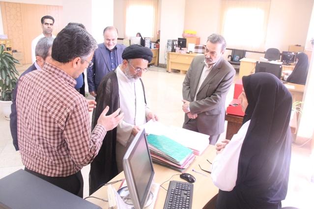 بازدید حجت ­الاسلام سیدعبدالواحد موسوی لاری و مرتضی مبلغ از آرشیو ملی ایران