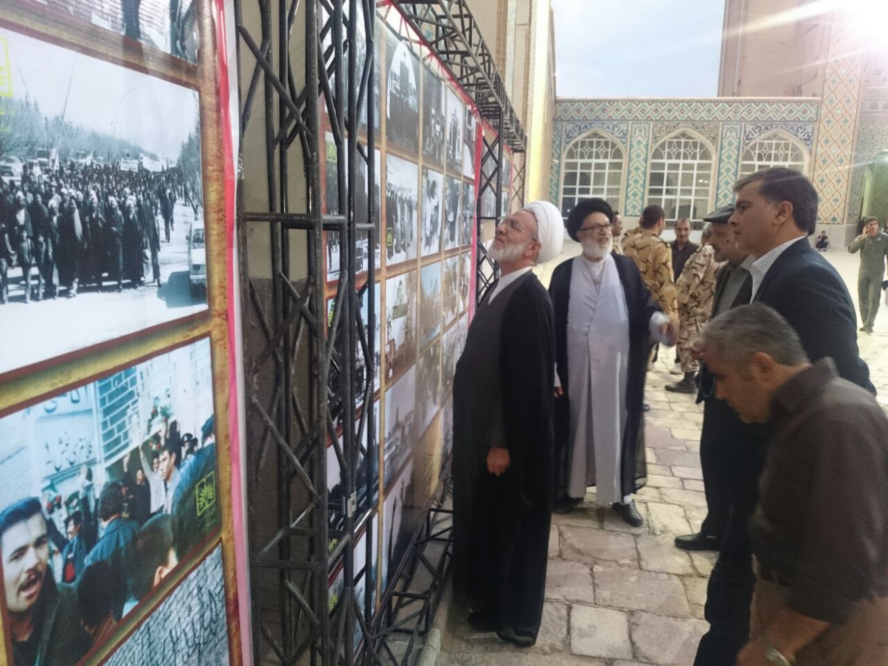 برپایی نمایشگاه اسناد و تصاویر مربوط به واقعه آتش سوزی مسجد جامع کرمان توسط مرکز جنوبشرق