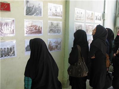 بازدید دانشجویان از مرکز کرمان به مناسبت روز اسناد 