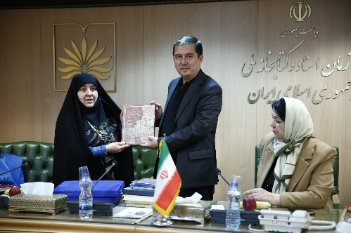 تعدادی از اعضای هیئت علمی و پژوهشگران مرتبط با بنیاد امیرعلیشیرنوایی ازبکستان از سازمان اسناد و کتابخانه ملّی ایران بازدید کردند