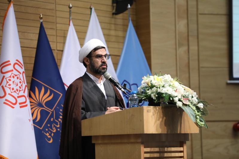 آثار و نتایج تلاش همکاران آرشیوی و حفظ اسناد و اوراق در آینده مشخص می شود