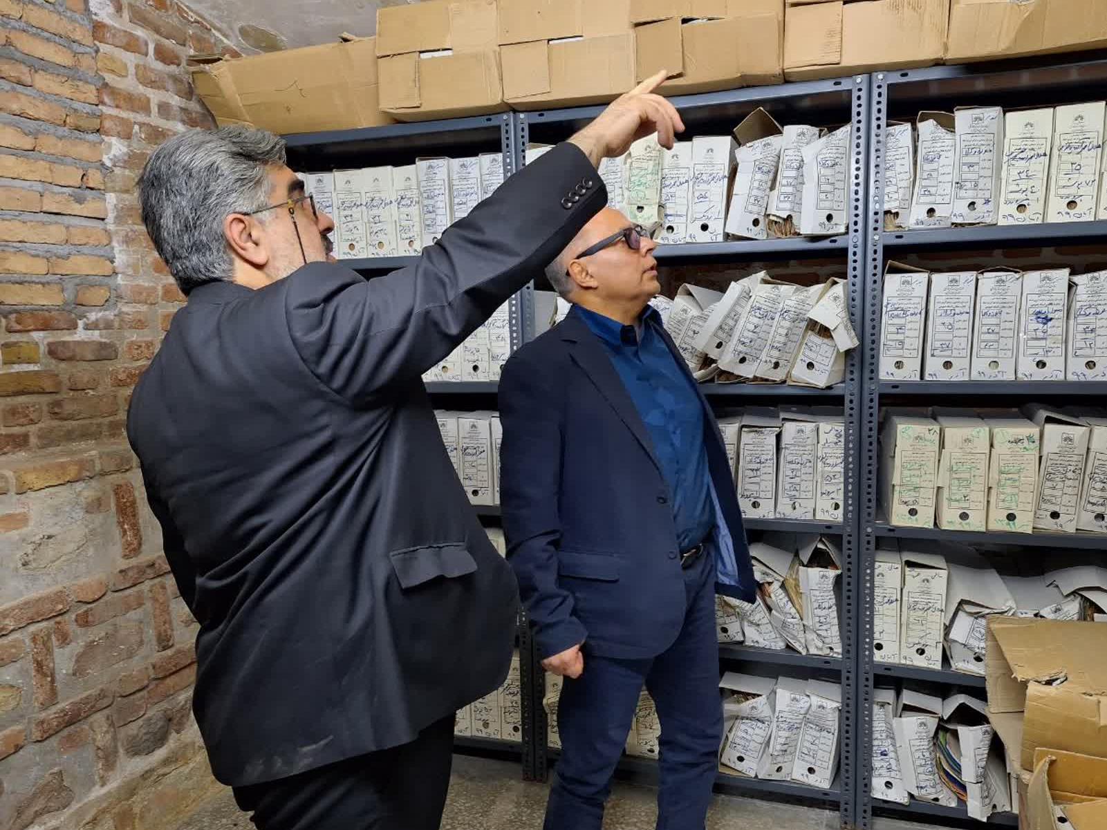 بازدید دکتر شهرام دبیری از مدیریت اسناد و کتابخانه ملی شمال‌غرب