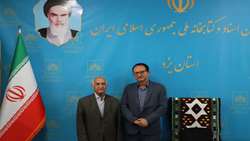 دیدار جلال عبقری با مدیریت اسناد و کتابخانه ملی یزد / رونمایی از «شناخت راستین، حیات راستین» و برگزاری نشست «تاریخ اجتماعی یزد»