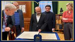 رئیس سازمان اسناد و کتابخانه ملی ایران از کتابخانه ملی روسیه بازدید کرد