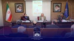 بررسی کتاب «چرند و پرند» و روایت گروه‌های خاموش جامعه در زبان طنز دهخدا