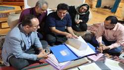 بازدید مدیر اسناد و کتابخانه ملی استان یزد و هیئت همراه از مجموعه سرای محبت مجومرد