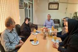 در بازدید مدیر مرکز اسناد و کتابخانه ملی استان قزوین از دفتر هفته نامه مینودر و پایگاه خبری مینودرآنلاین نحوه تعامل برای تولید و انتشار محتوا و همچنین همکاری در برگزاری همایش ملی تاریخ مطبوعات محلی بررسی شد