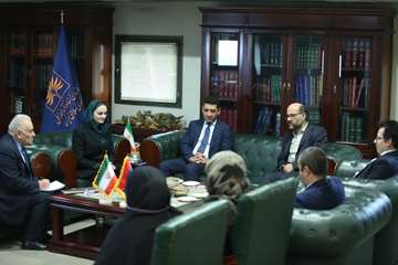 سفیر و هیأت فرهنگی ارمنستان در دیداری رسمی با رئیس سازمان، درباره گسترش همکاری‌های فرهنگی و اجرای برنامه‌های مشترک گفت‌وگو کردند