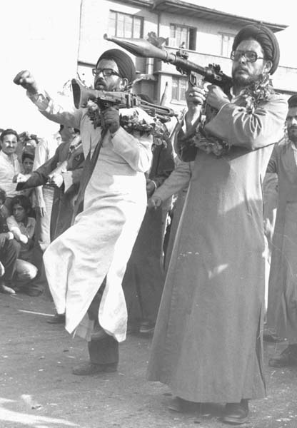 نمایشگاه مجازی ،جنگ ایران و عراق از دریچه دوربین آلفرد یعقوب‌زاده