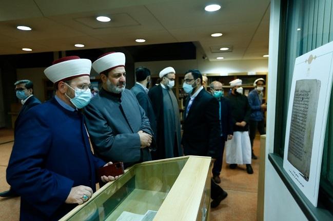 جمعی از علمای جهان اسلام از نسخ خطی و نادر کتابخانه ملی ایران دیدن کردند